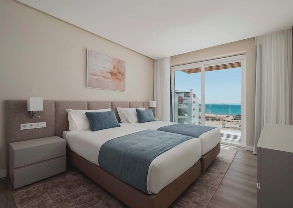 Dom Pedro Residences — Hotel rooms in Quarteira, Faro