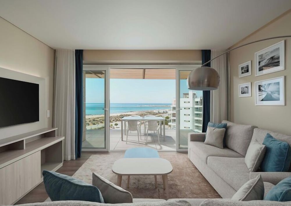 Dom Pedro Residences — Hotel rooms in Quarteira, Faro