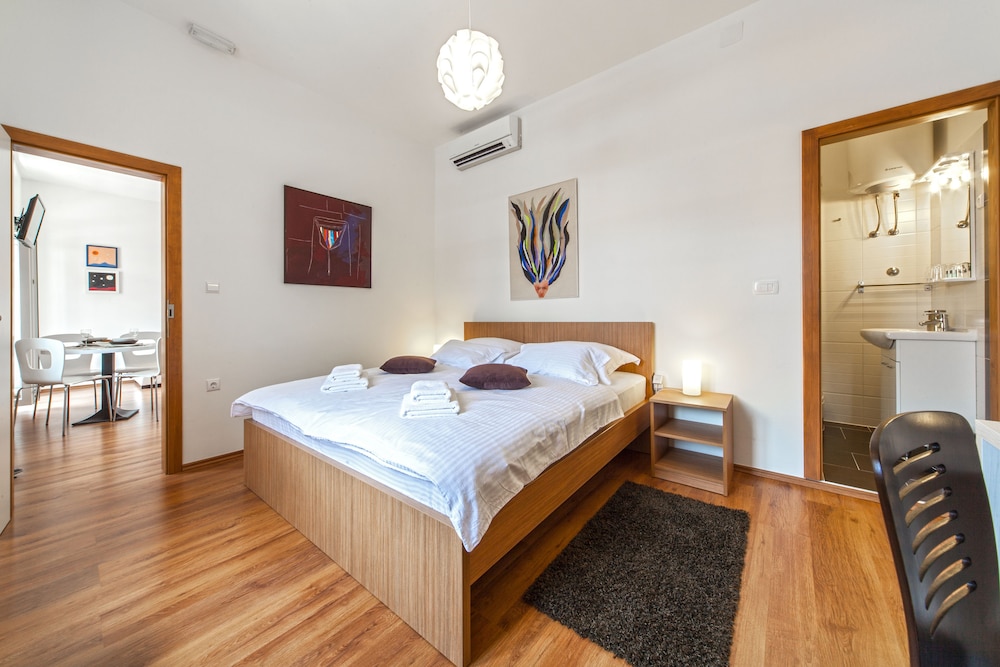 Marmontova Luxury Rooms — Hotel rooms in Split, Split-Dalmatia