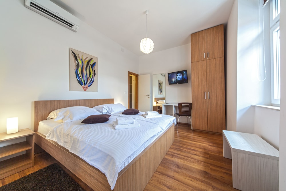 Marmontova Luxury Rooms — Hotel rooms in Split, Split-Dalmatia