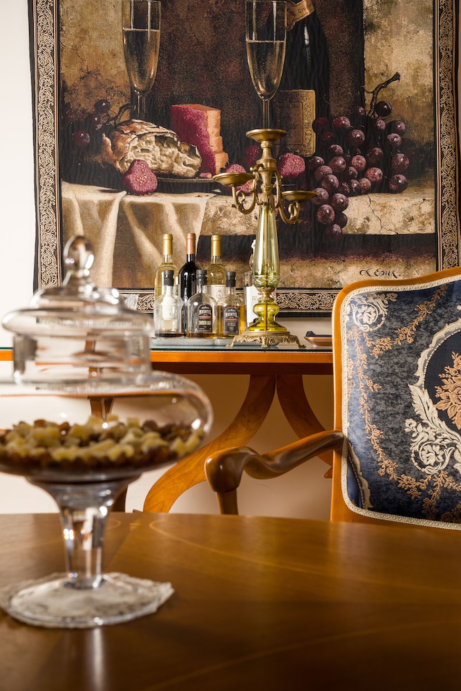 Judita Palace Heritage Hotel — Restaurant & bars in Split, Split-Dalmatia