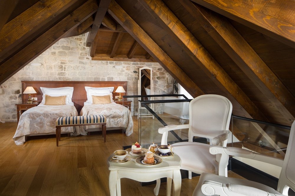 Judita Palace Heritage Hotel — Hotel rooms in Split, Split-Dalmatia