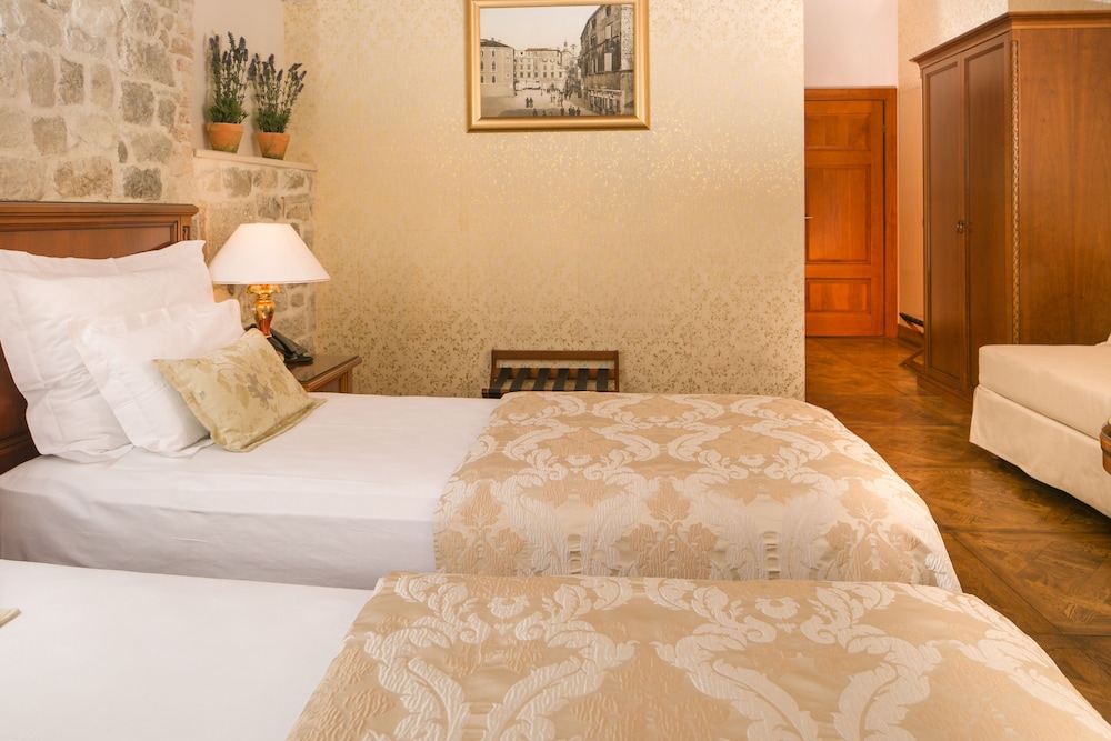 Judita Palace Heritage Hotel — Hotel rooms in Split, Split-Dalmatia