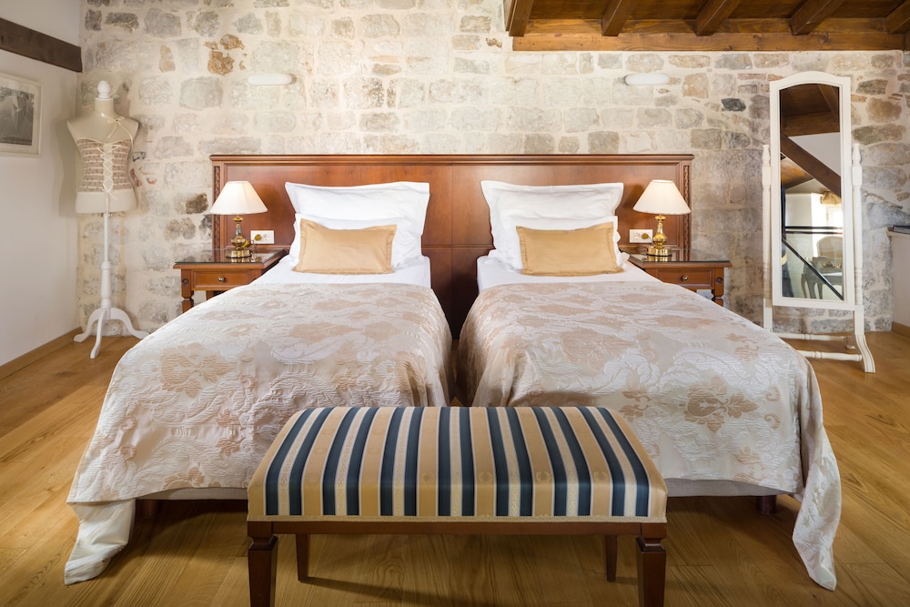 Judita Palace Heritage Hotel — Hotel rooms in Split, Split-Dalmatia