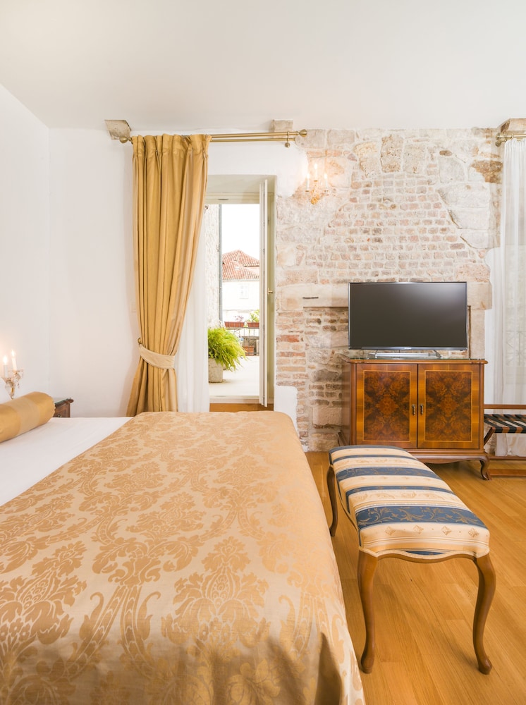 Judita Palace Heritage Hotel — Hotel rooms in Split, Split-Dalmatia