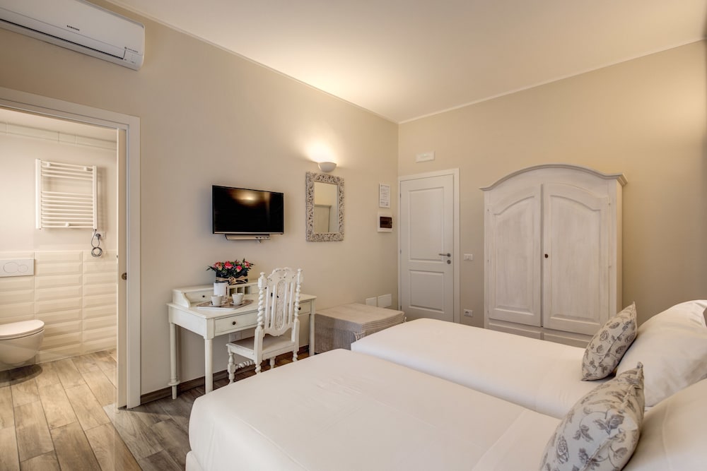 Casa Mia Vaticano Guest House — Hotel rooms in Rome, Lazio