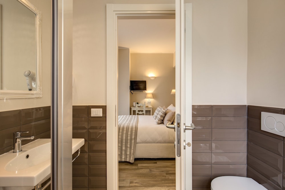 Casa Mia Vaticano Guest House — Hotel rooms in Rome, Lazio