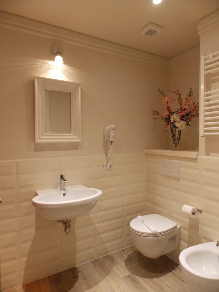 Casa Tua Vaticano Guest House — Hotel rooms in Rome, Lazio