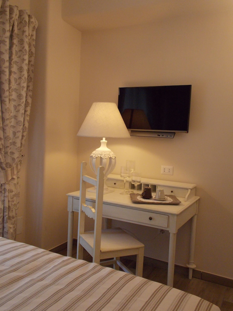 Casa Tua Vaticano Guest House — Hotel rooms in Rome, Lazio
