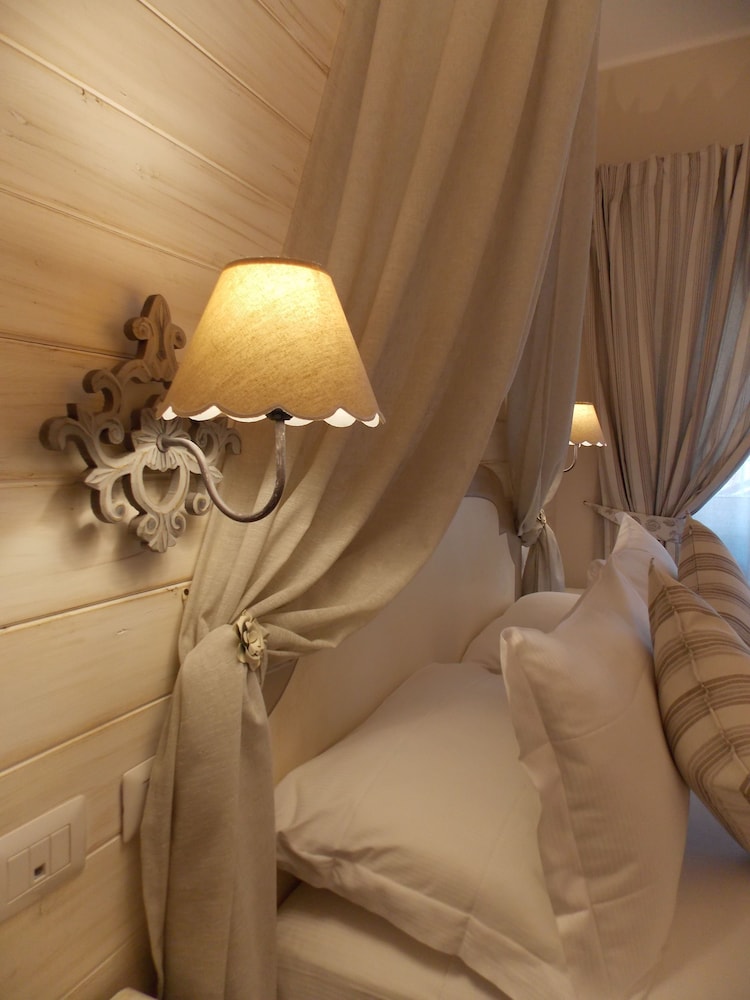 Casa Tua Vaticano Guest House — Hotel rooms in Rome, Lazio