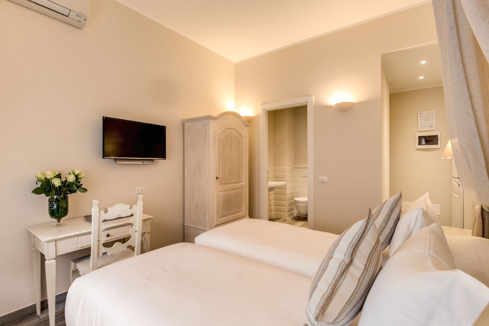 Casa Tua Vaticano Guest House — Hotel rooms in Rome, Lazio