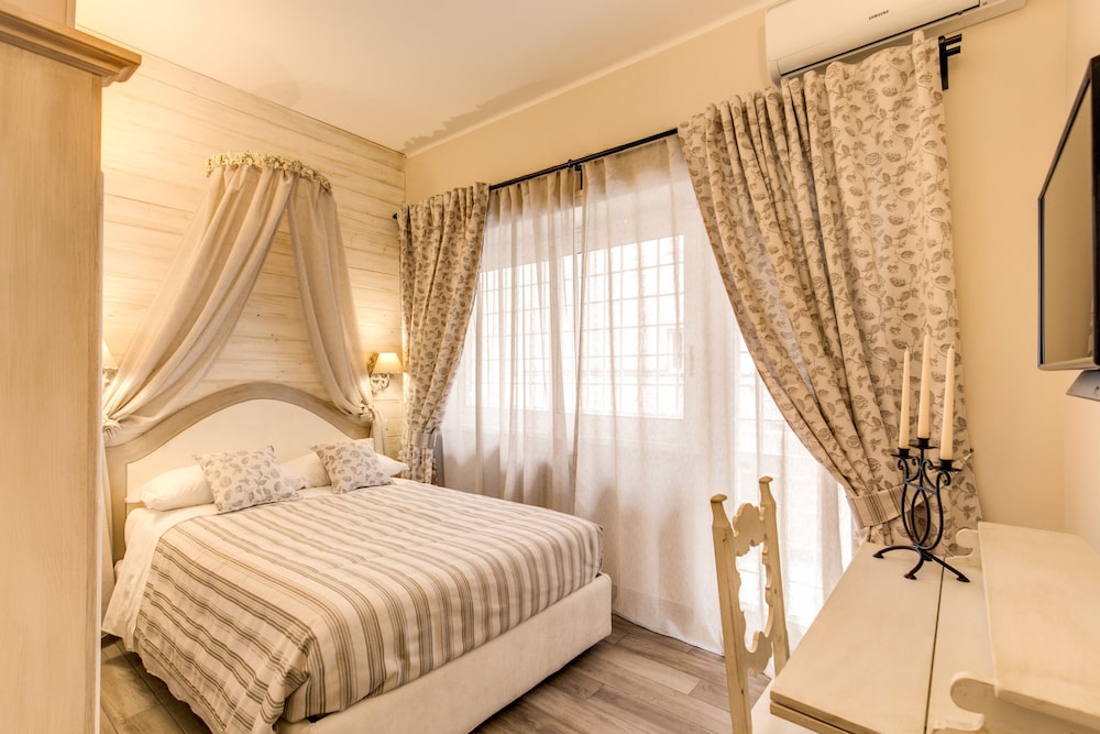 Casa Tua Vaticano Guest House — Hotel rooms in Rome, Lazio