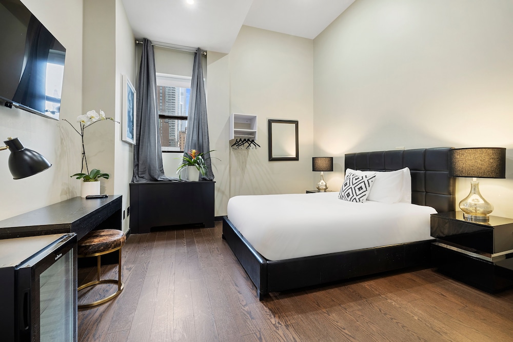 Hudson Yards Hotel — Hotel rooms in New York City, New York State