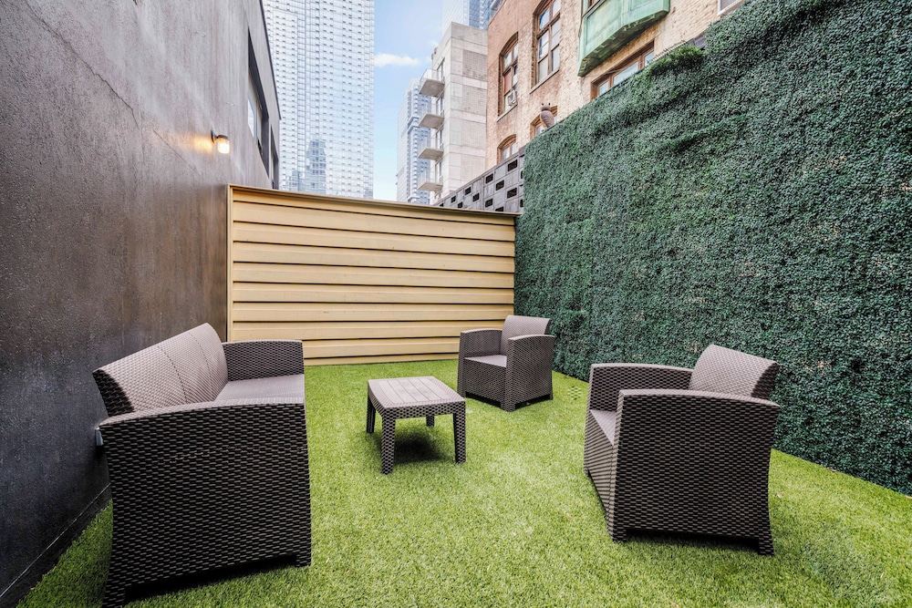 Hudson Yards Hotel — Hotel building in New York City, New York State