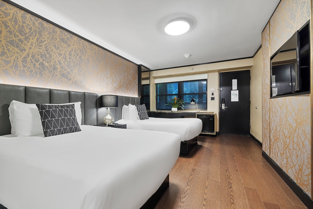 Hudson Yards Hotel — Hotel rooms in New York City, New York State