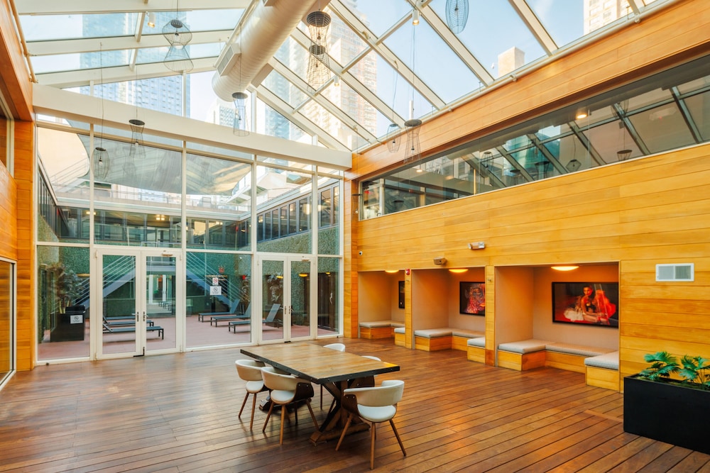 Hudson Yards Hotel — Hotel building in New York City, New York State