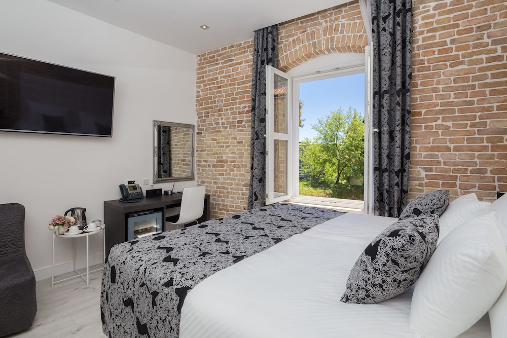 Sleep Split — Hotel rooms in Split, Split-Dalmatia