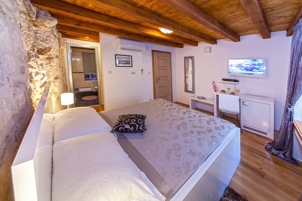 Villa Split Heritage Hotel — Hotel rooms in Split, Split-Dalmatia