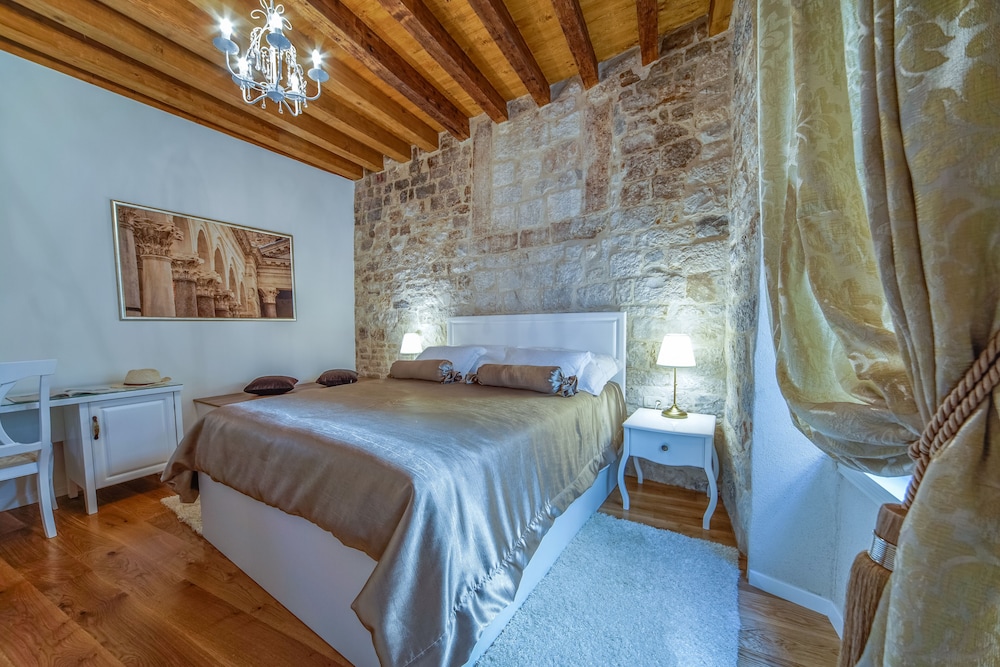Villa Split Heritage Hotel — Hotel rooms in Split, Split-Dalmatia