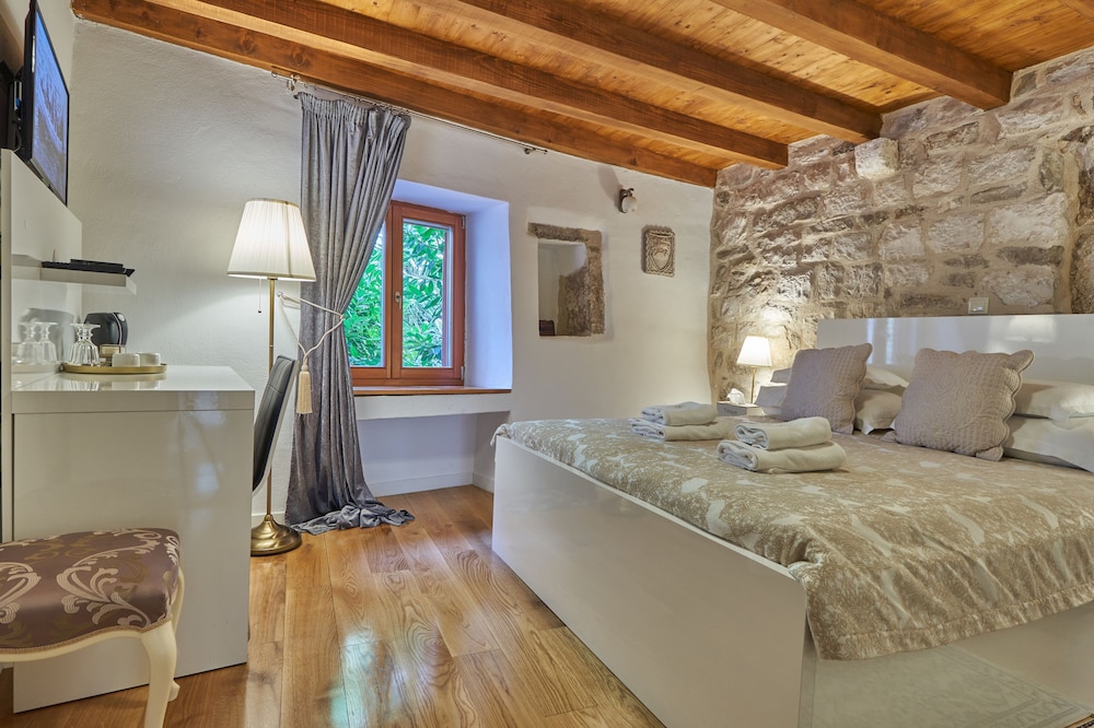 Villa Split Heritage Hotel — Hotel rooms in Split, Split-Dalmatia