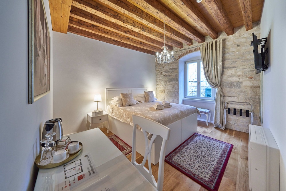 Villa Split Heritage Hotel — Hotel rooms in Split, Split-Dalmatia