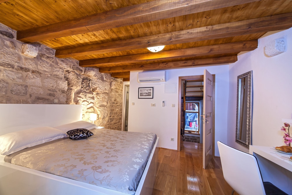Villa Split Heritage Hotel — Hotel rooms in Split, Split-Dalmatia