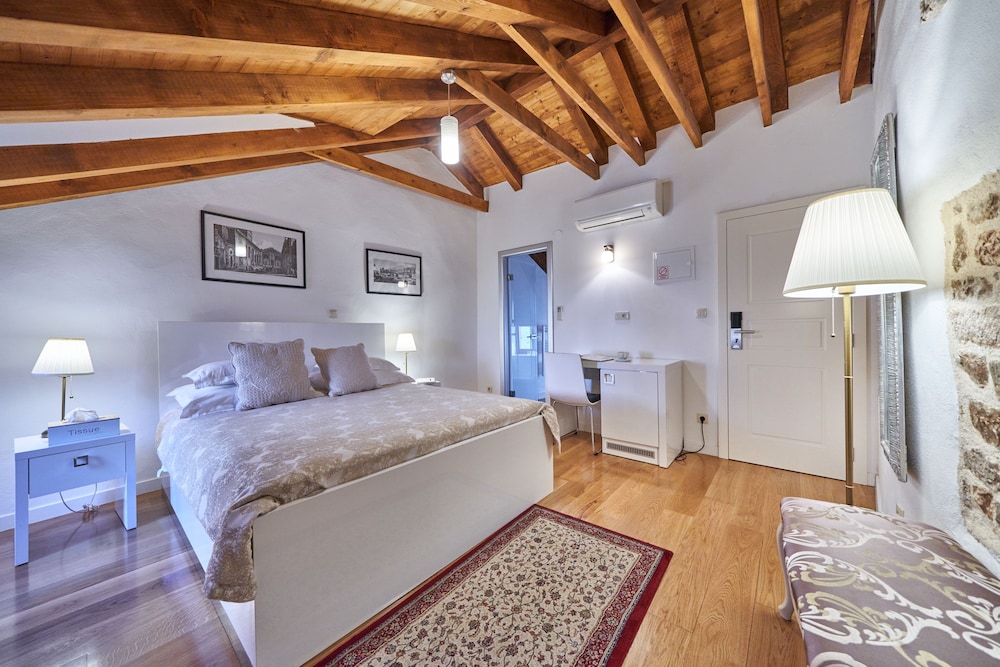 Villa Split Heritage Hotel — Hotel rooms in Split, Split-Dalmatia