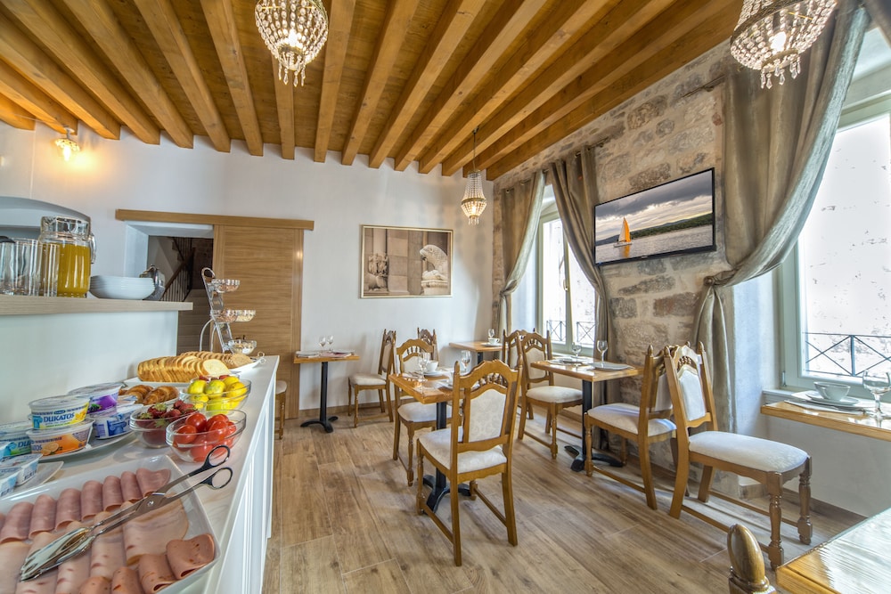 Villa Split Heritage Hotel — Restaurant & bars in Split, Split-Dalmatia