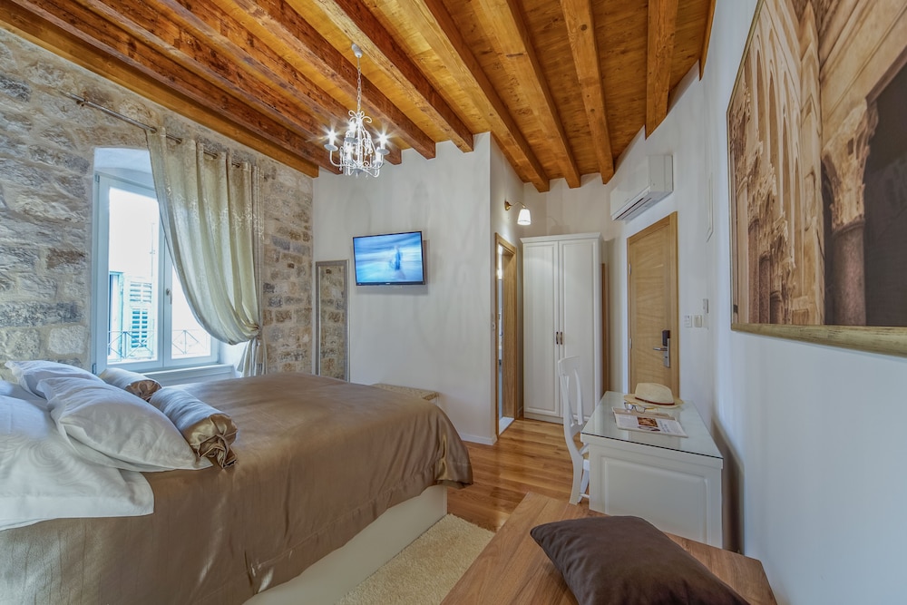 Villa Split Heritage Hotel — Hotel rooms in Split, Split-Dalmatia