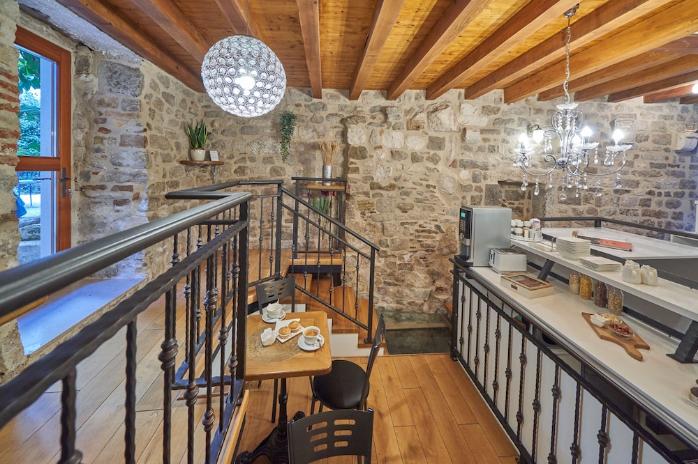 Villa Split Heritage Hotel — Restaurant & bars in Split, Split-Dalmatia