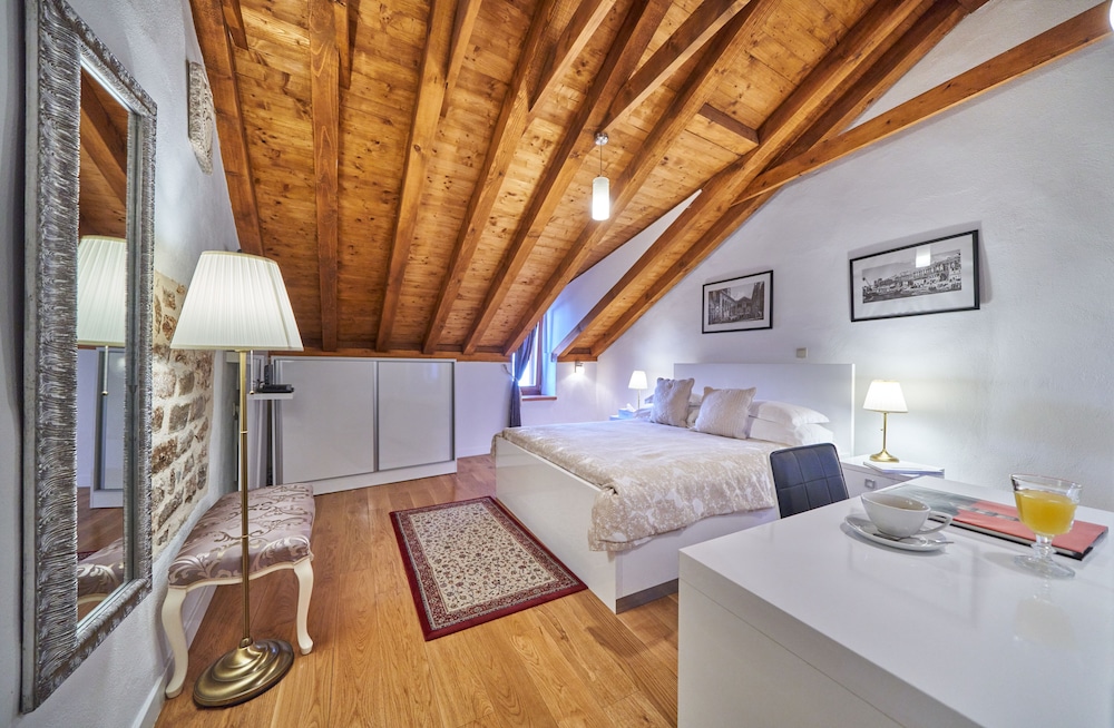 Villa Split Heritage Hotel — Hotel rooms in Split, Split-Dalmatia
