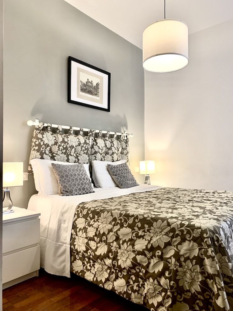 Beside the Vatican — Hotel rooms in Rome, Lazio