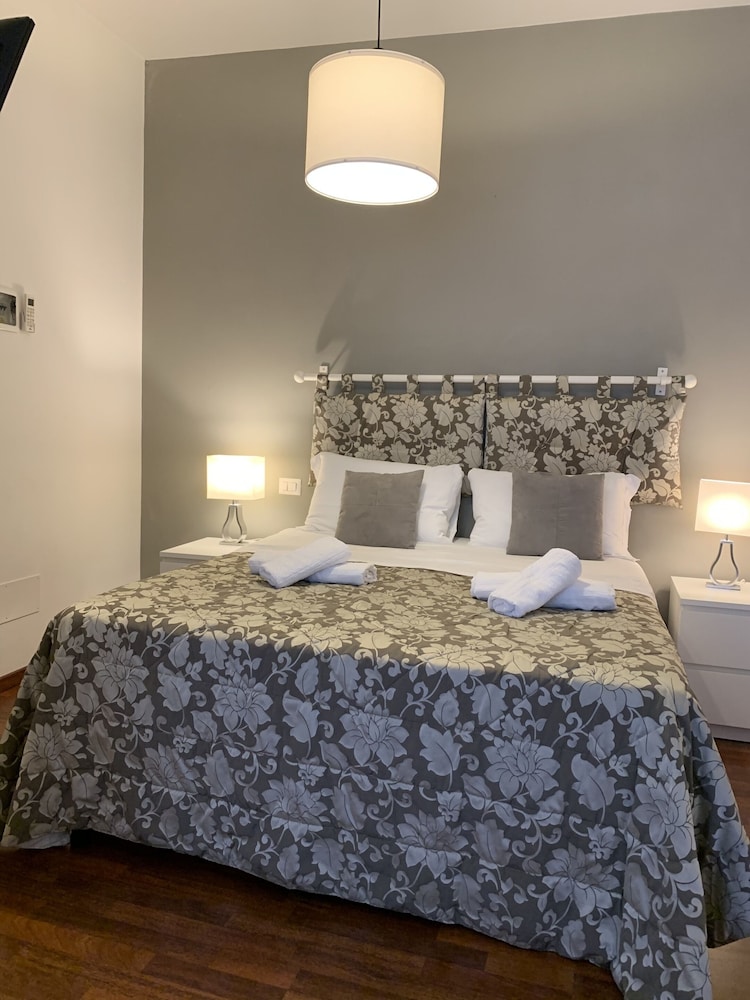 Beside the Vatican — Hotel rooms in Rome, Lazio