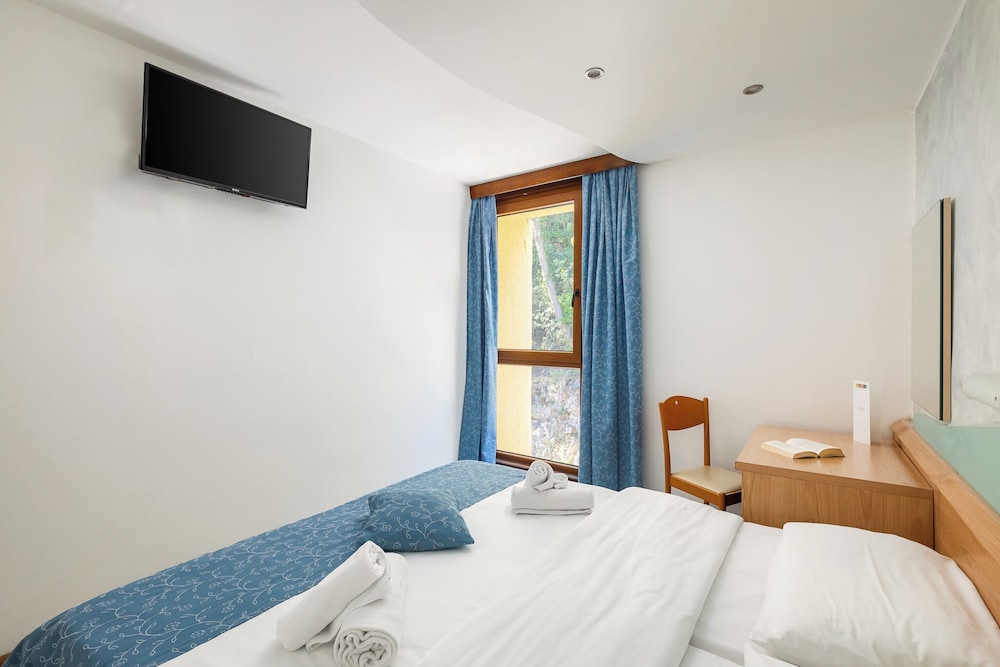 MASLINICA Hotel Hedera — Hotel rooms in Labin, Istria