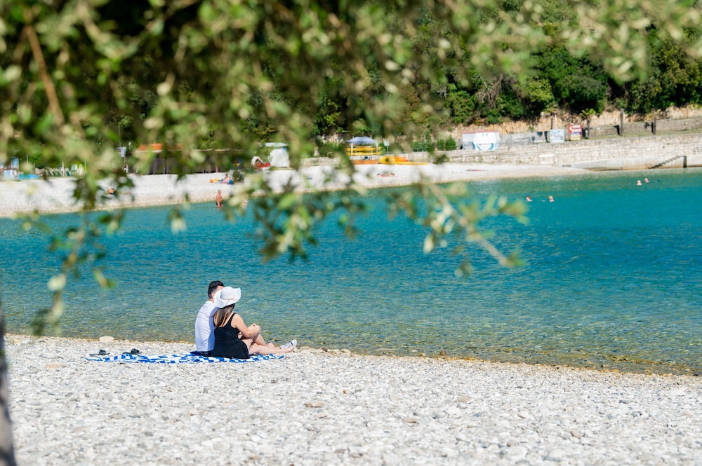 MASLINICA Hotel Hedera — Beach in Labin, Istria