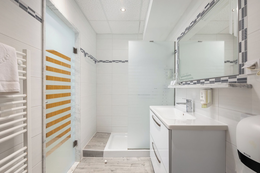 MASLINICA Hotel Hedera — Hotel rooms in Labin, Istria