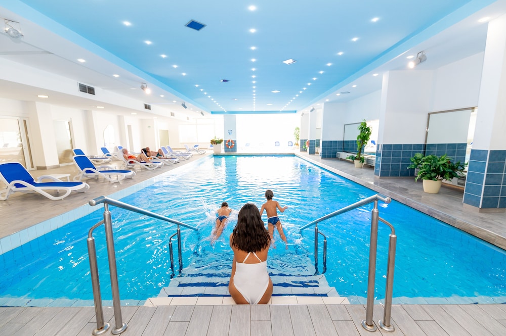 MASLINICA Hotel Hedera — Swimming pool in Labin, Istria