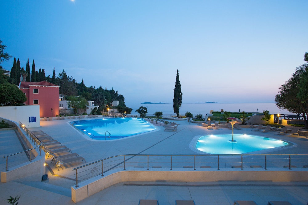 Maistra Select Mlini Villas and Apartments — Main photo in Mlini, Dubrovnik-Neretva