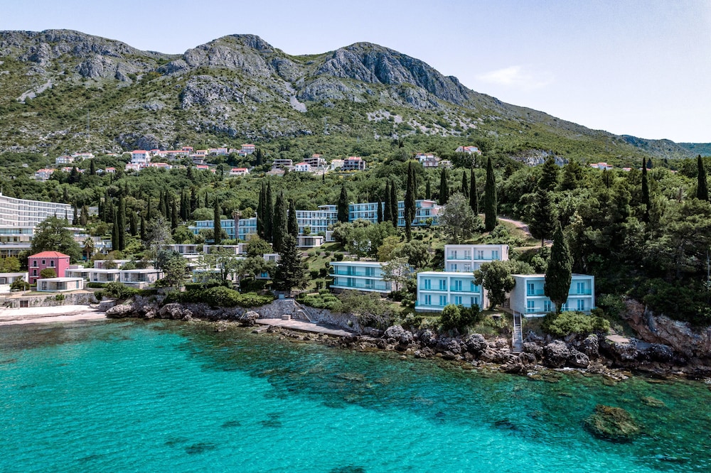 Maistra Select Mlini Villas and Apartments — Hotel building in Mlini, Dubrovnik-Neretva