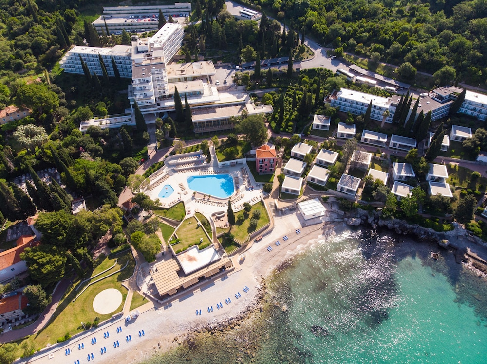 Maistra Select Mlini Villas and Apartments — Beach in Mlini, Dubrovnik-Neretva