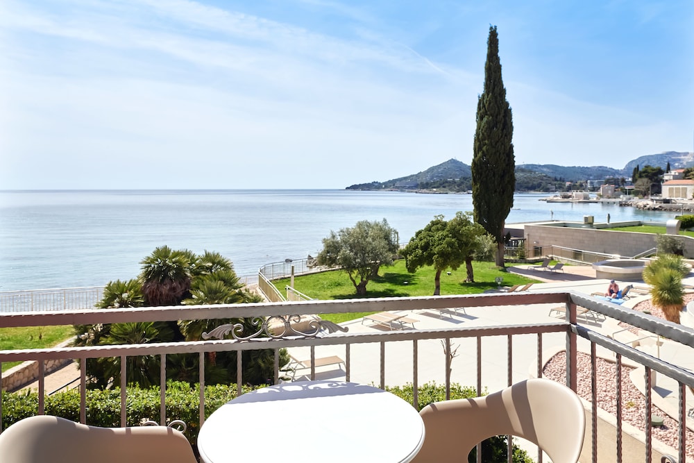 Maistra Select Mlini Villas and Apartments — Beach in Mlini, Dubrovnik-Neretva