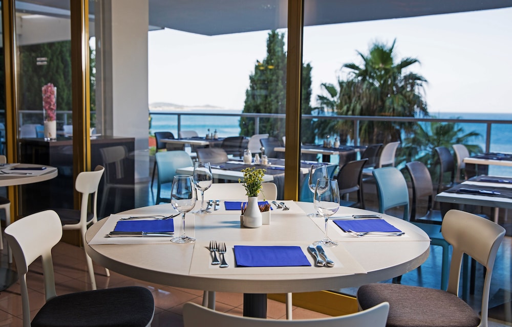 Maistra Select Mlini Villas and Apartments — Restaurant & bars in Mlini, Dubrovnik-Neretva