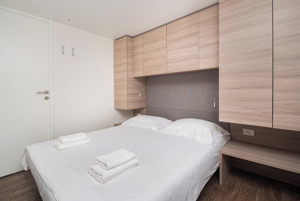 Amadria Park Camping Mobile Homes — Hotel rooms in Šibenik, Šibenik-Knin