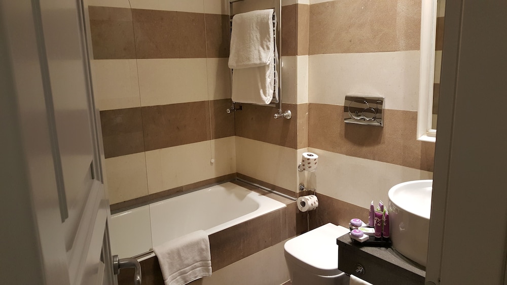 Hotel Morgana — Hotel rooms in Rome, Lazio