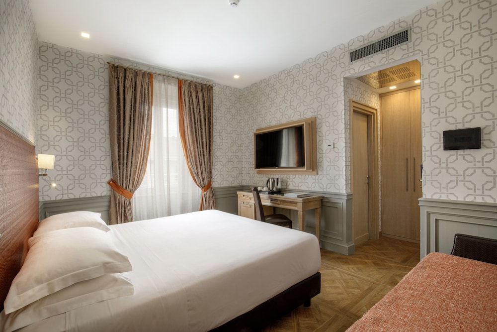 Hotel Morgana — Hotel rooms in Rome, Lazio