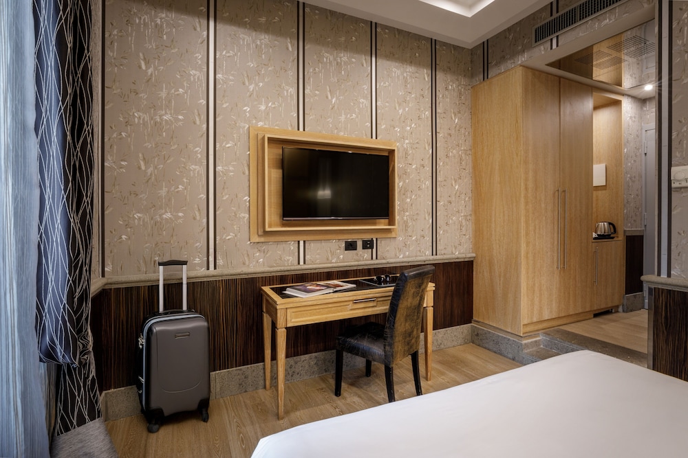 Hotel Morgana — Hotel rooms in Rome, Lazio