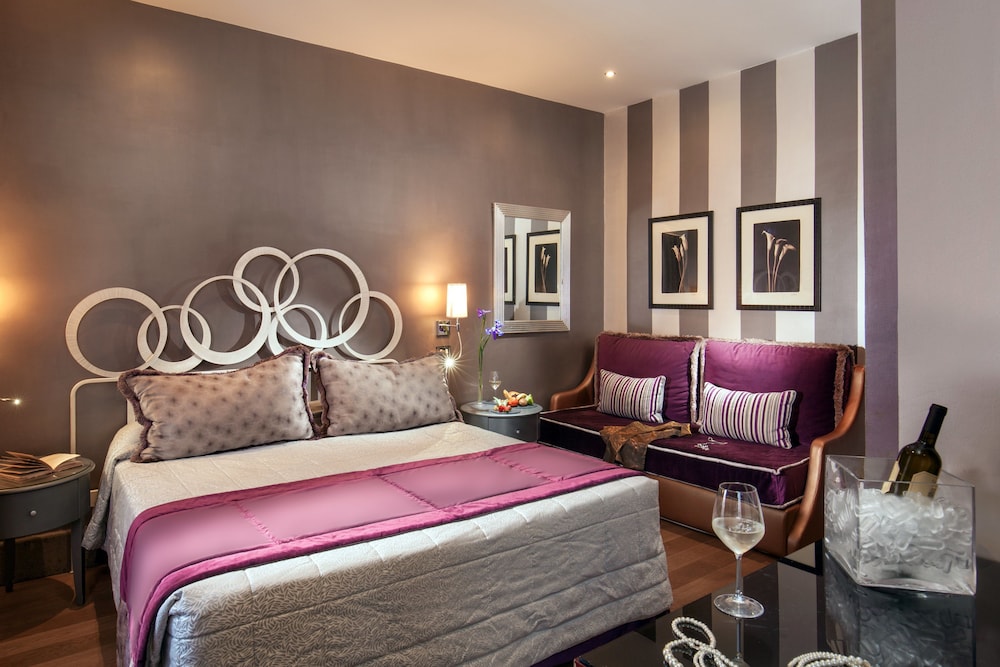 Hotel Morgana — Hotel rooms in Rome, Lazio