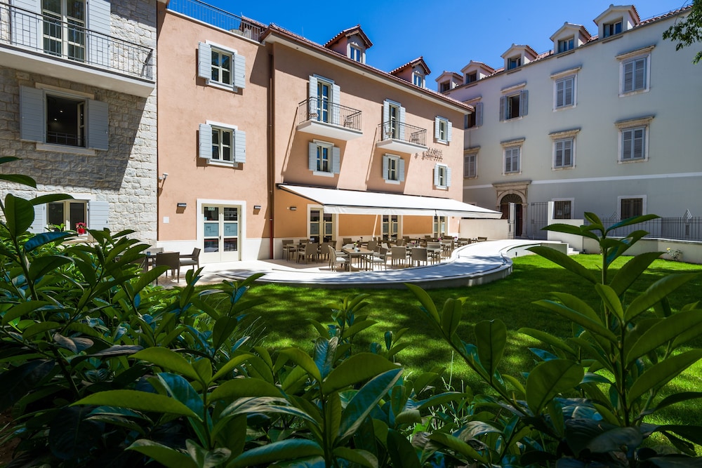 Hotel Marul — Hotel building in Split, Split-Dalmatia