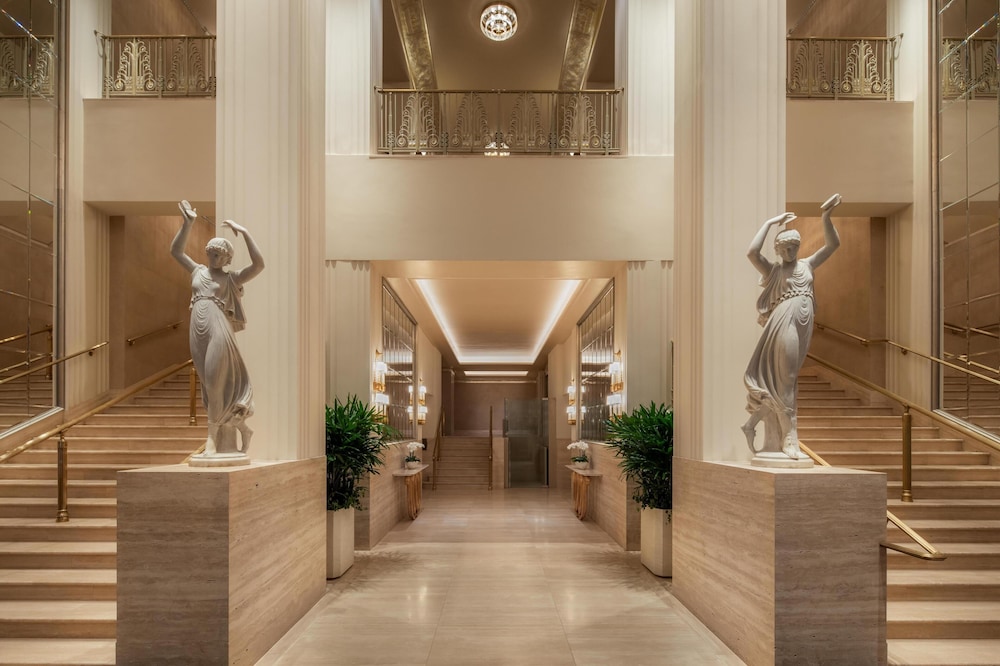Waldorf Astoria New York — Hotel building in New York City, New York State