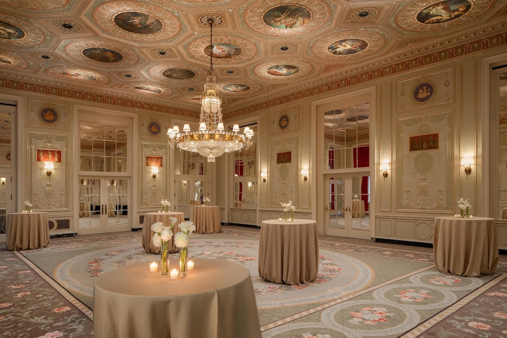 Waldorf Astoria New York — Hotel building in New York City, New York State